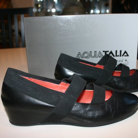 AQUATALIA Black Nappa Leather Weatherproof 1 3/4" Wedge Flat 8Medium - Picture 7 of 16